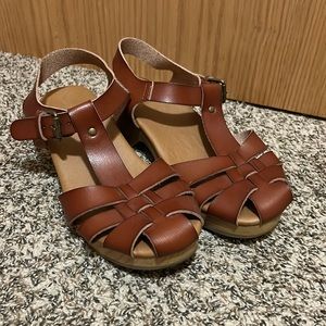 Universal Thread sandals.